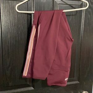 Maroon leggings